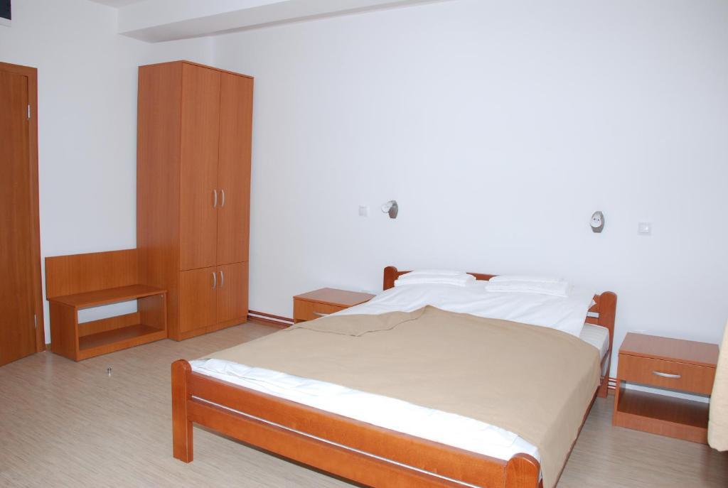 M Garni Hotel Vranje Pokoj fotografie