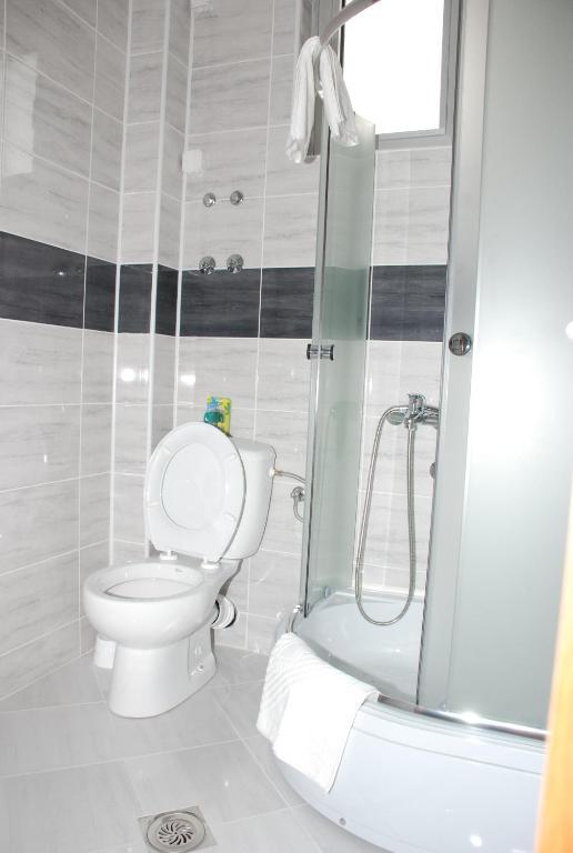 M Garni Hotel Vranje Pokoj fotografie