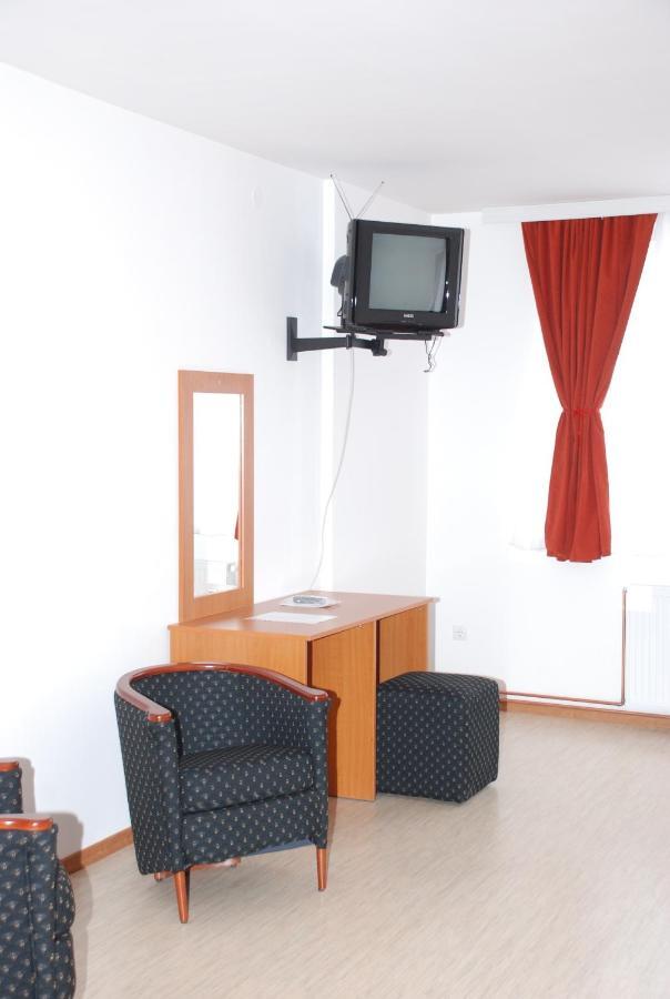 M Garni Hotel Vranje Pokoj fotografie